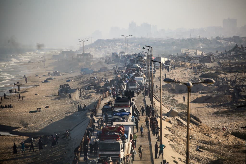 Israel pushes deeper into Gaza City, forcing civilians to evacuate through corridor