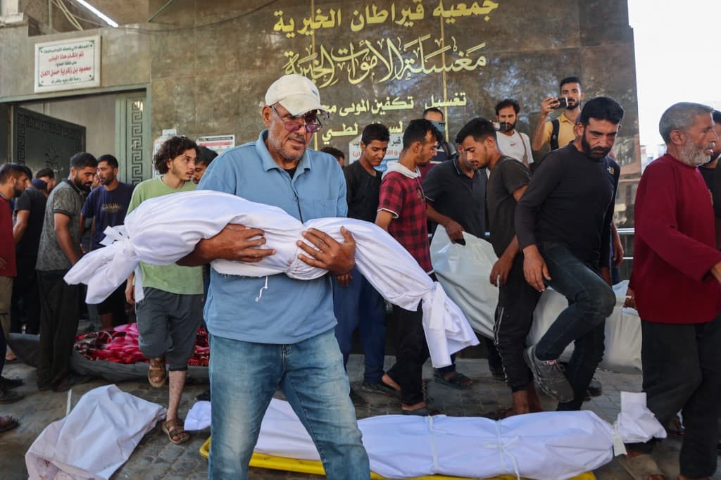 Israeli attacks kill 11 Palestinians since dawn