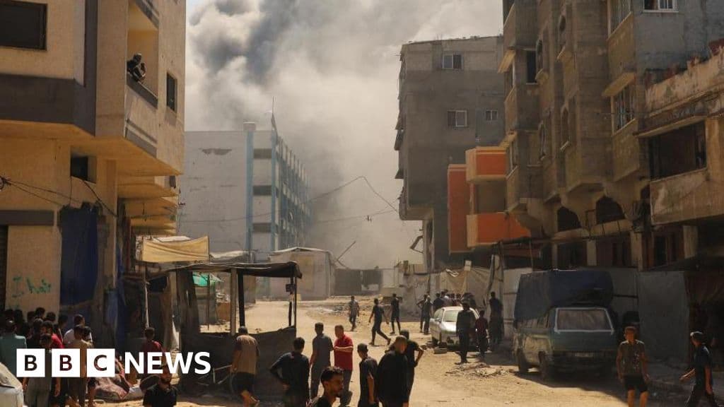 İsrail Gazze Şehri bombardımanını yoğunlaştırarak aileleri kaçmaya zorladı