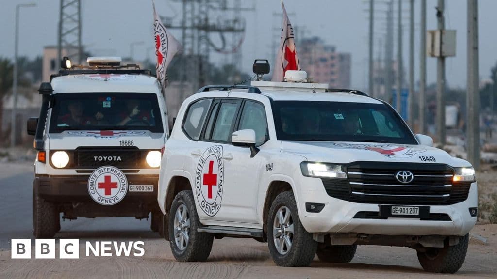 İsrail, Hamas'ın Gazze'deki iki rehinenin cesedini içerdiğini söylediği tabutları aldı