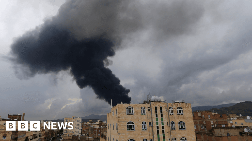 İsrail Yemen'in Houthis'e vurdu Raporlar Grubu Küme Bombası kullandı