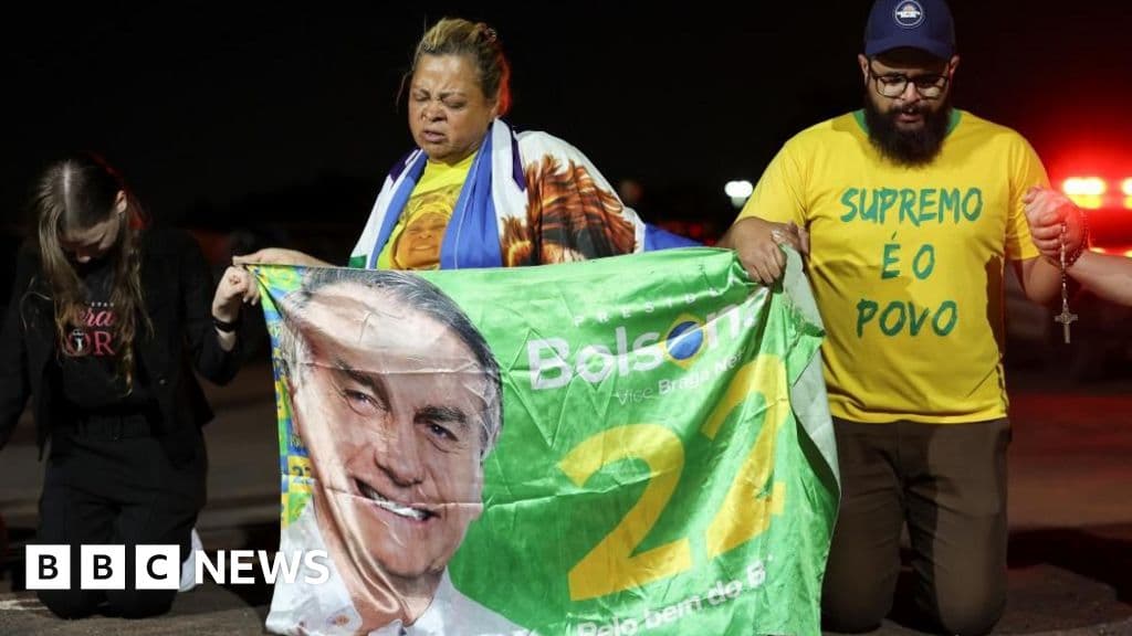 Jair Bolsonaro'nun avukatları, darbe davasında savunmasını sunmak için