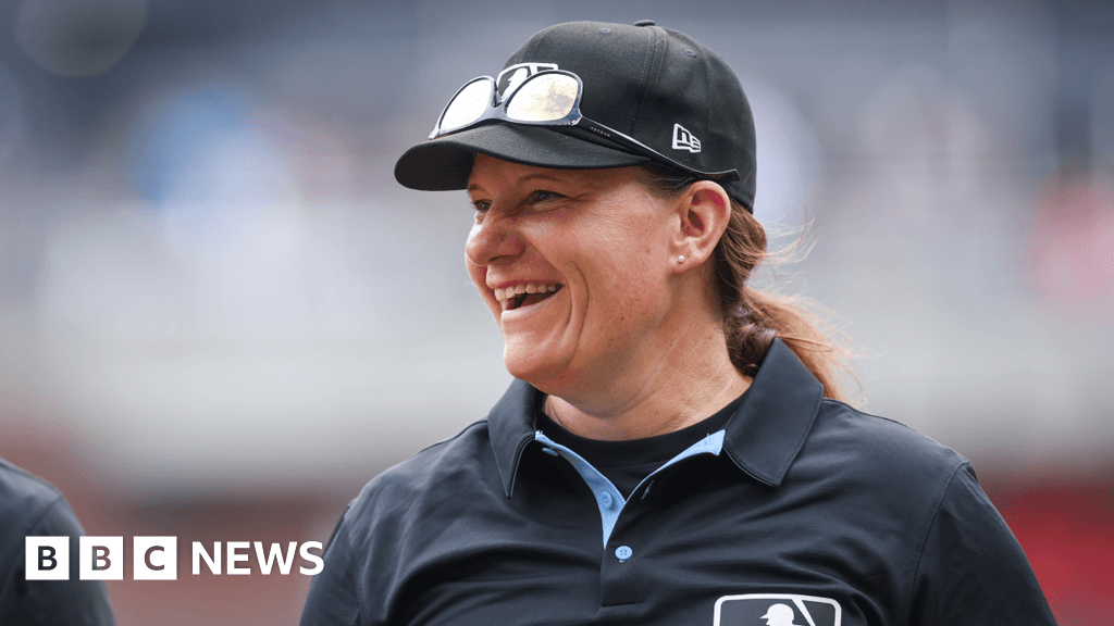 Jen Pawol, Major League Beyzbol Oyunu Hakem'e İlk Kadın Oldu