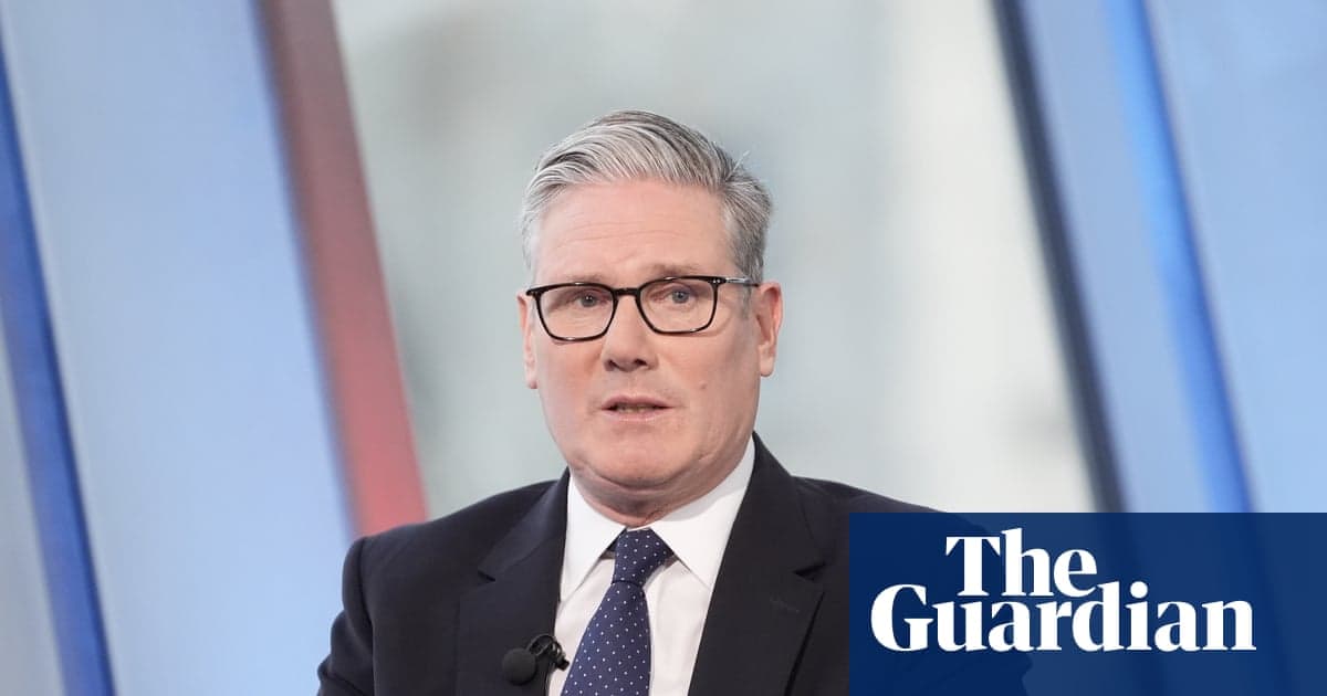 Keir Starmer, İngiltere'ye yerleşen insanları sınır dışı etmek için 'ırkçı' Farage planına saldırıyor | Göç ve İltica