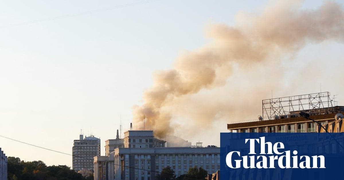 Kiev'e Rus saldırısında öldürülen üç kişi arasındaki çocuk, hükümet binasında da ateşe yol açan | Ukrayna