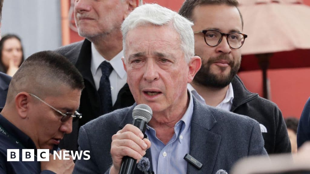 Kolombiya mahkemesi eski cumhurbaşkanı Alvaro Uribe'nin mahkumiyetini bozdu