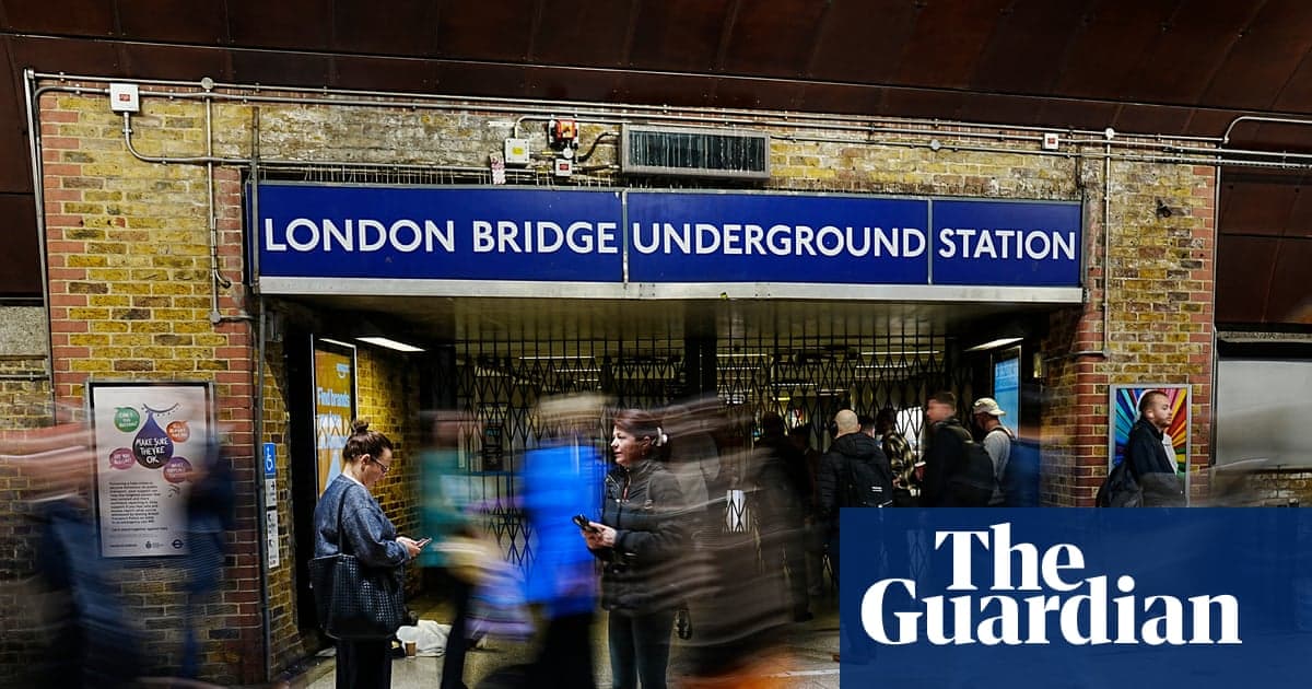 Londra Tube Strike hizmetleri kapatarak yollarda tıkanıklığa neden oldu | Londra Yeraltı