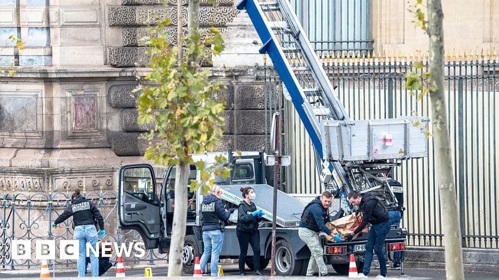 Louvre soygunu asansör yapımcısı yeni reklam kampanyasıyla anı yakalıyor