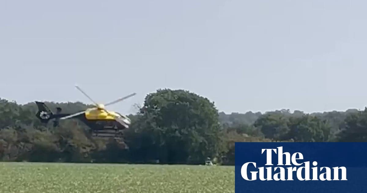 Merseyside Polis Helikopter Mürettebatı Düşük İrtifa'da şüpheliyi kovaladıktan sonra hiçbir eylemle karşılaşmayacak | İngiltere haberleri