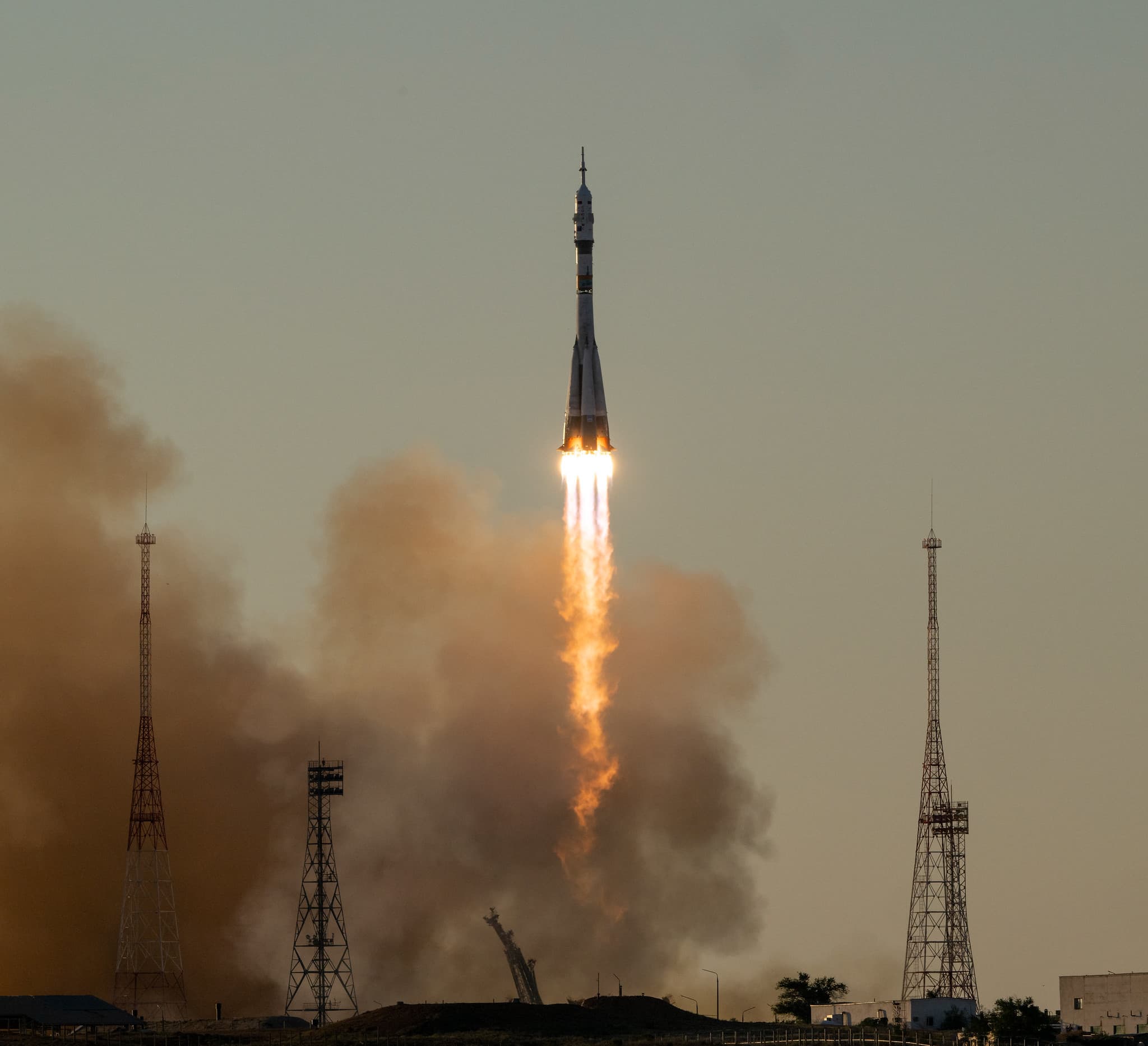 NASA Astronot Anil Menon ve Mürettebat Arkadaşları Uzay İstasyonuna Geldi