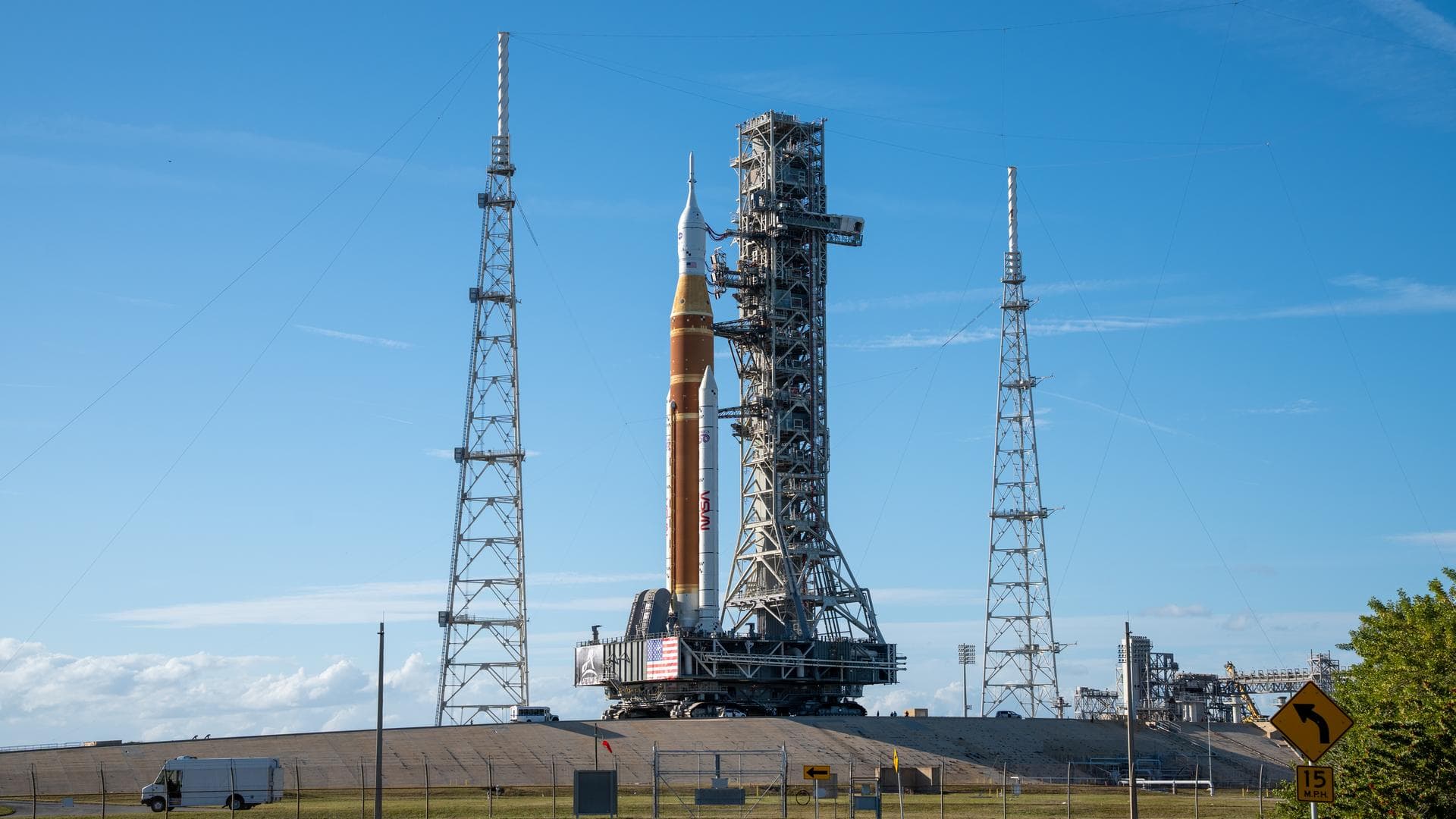 NASA'nın Artemis II Misyonu, Astronot Mürettebatıyla Eski Hatıraları Uçurma Misyonu