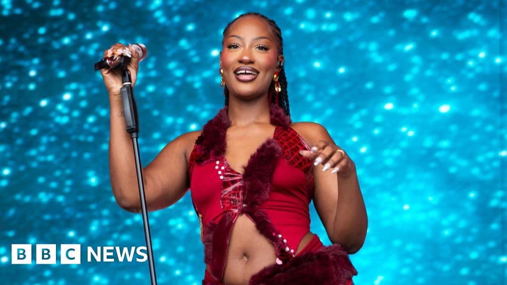 Nijeryalı Afropop yıldızı 'Sektörde kadınlara saygı duyulmuyor' diyor
