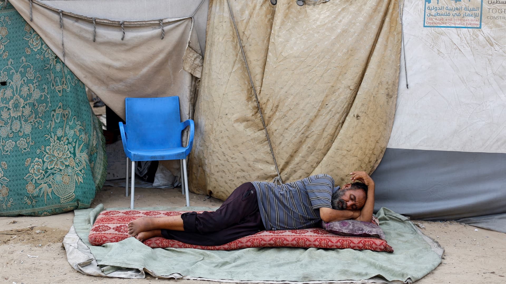 Nobel laureates, top economists urge Netanyahu to halt Gaza occupation, starvation