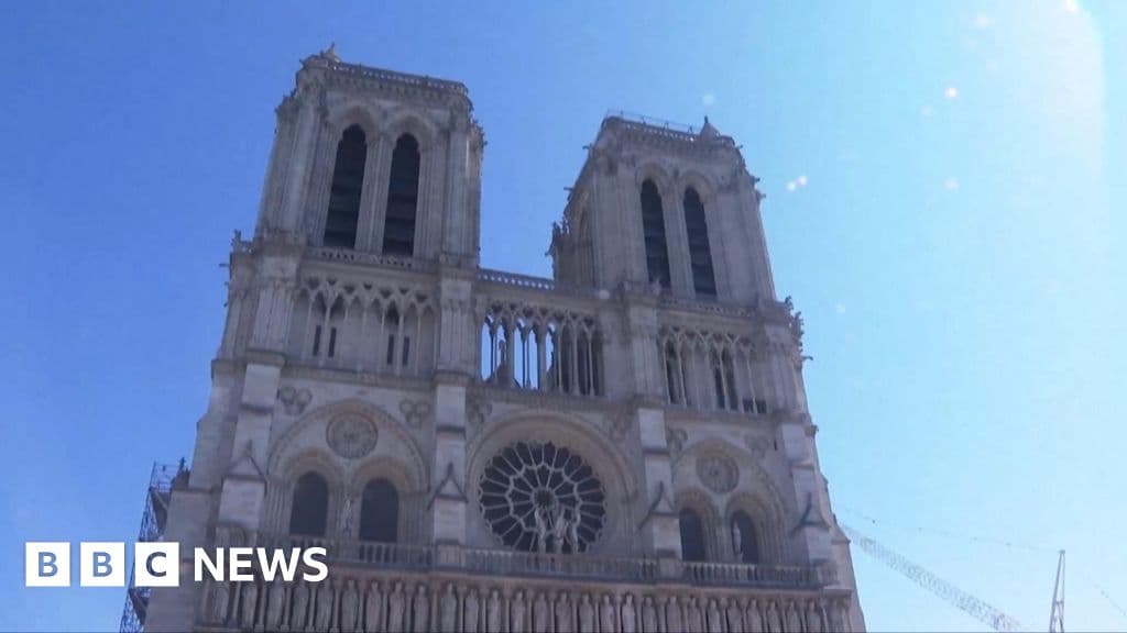Notre-Dame Katedrali'nin Kuleleri, büyük ateşten altı yıl sonra yeniden açıldı