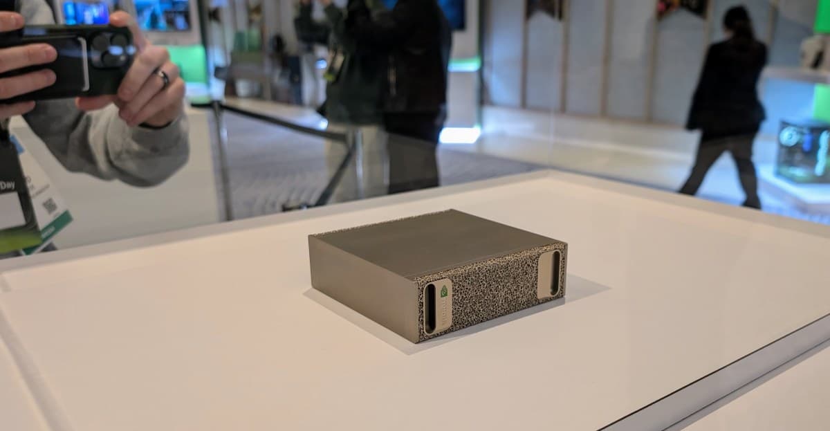 Nvidia'nın 'kişisel AI süper bilgisayarı' 15 Ekim'de satışa çıkıyor