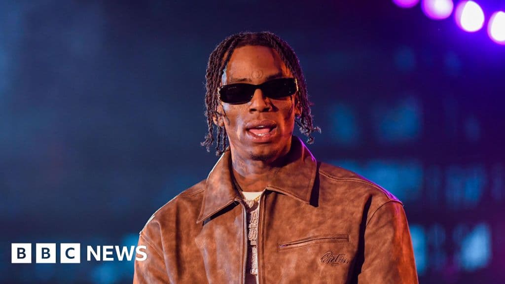 Rapçi Soulja Boy LA'da silah suçlamalarından şüphelenerek tutuklandı
