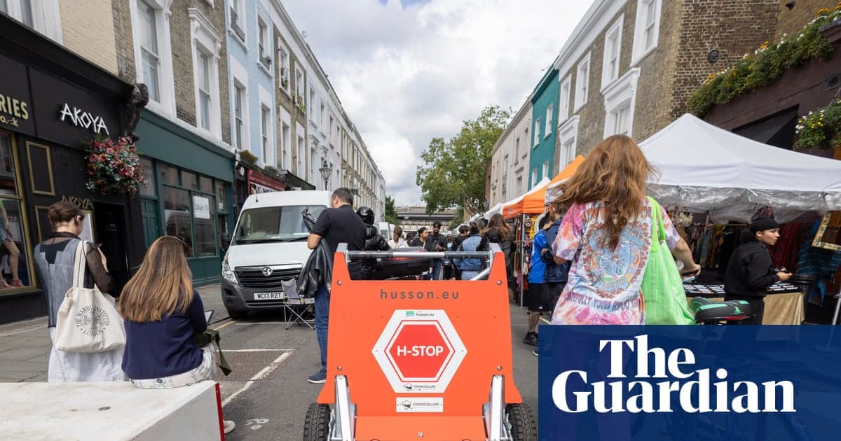 'Şimdi nasıl yaşadığımızın bir işareti': Notting Hill'de Terörle Mücadele Engelleri Üzerindeki Sürtünme | Londra