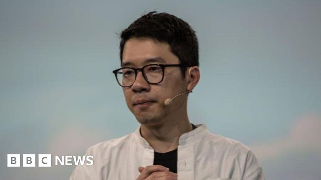Singapur sürgün HK pro-demokrasi aktivistine girişi reddetti