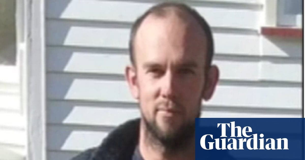 Tom Phillips, kaçak baba yaklaşık dört yıl boyunca çocuklarla koştu, ateş karşılığında NZ polisi tarafından öldürüldü | Yeni Zelanda