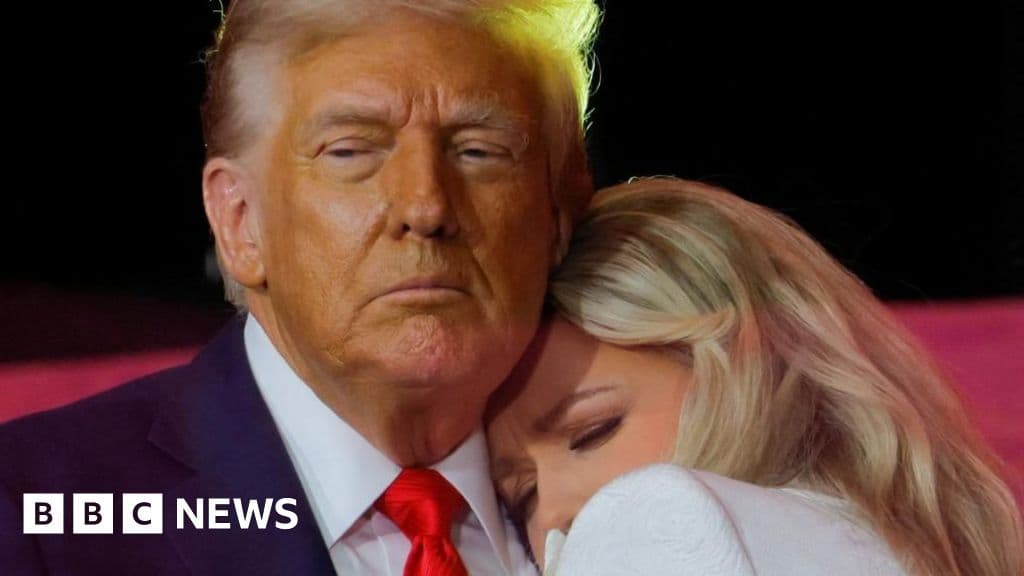 Trump Charlie Kirk'i binlerce anma törenini doldururken 'Amerikan Kahramanı' olarak selamlıyor