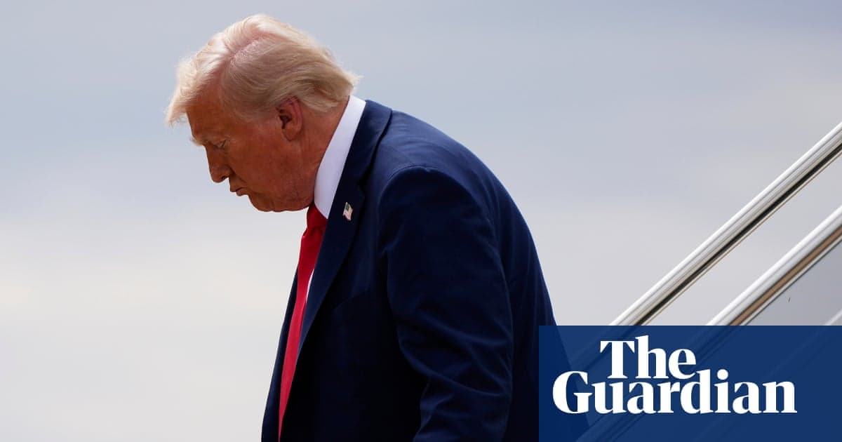 Trump Drive Eleştirmenleri takip etmek bizi diktatörlüğe yol açar, Demokratlar uyarıyor | Demokratlar