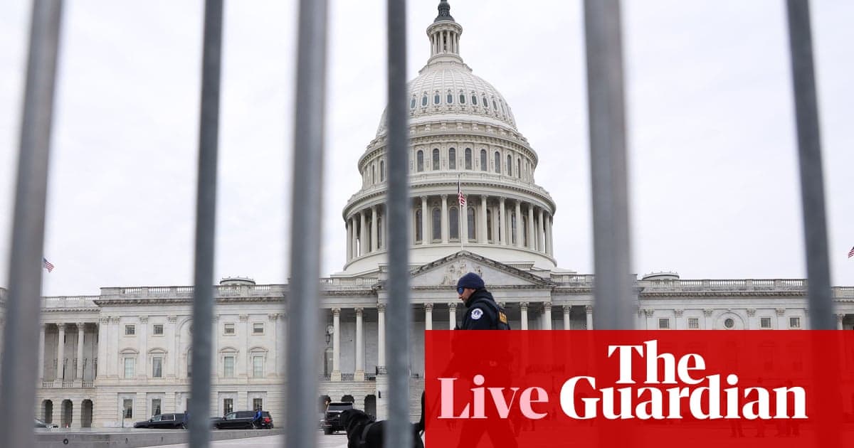 Trump emirleri Washington DC'de suçla mücadele için artan federal kolluk kuvvetleri - ABD Siyaseti Canlı | ABD Haberleri