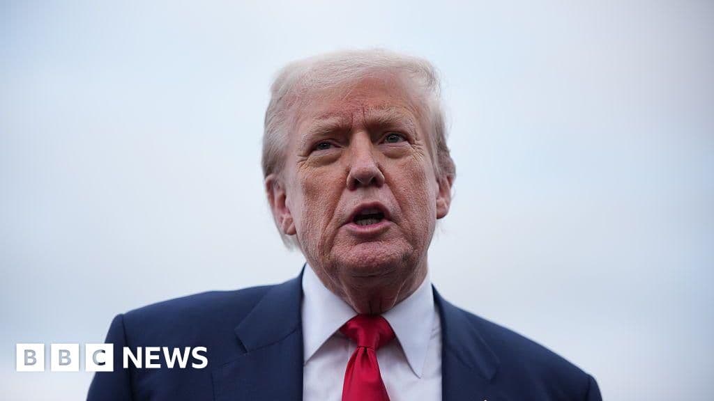 Trump, eski Rusya cumhurbaşkanının yorumlarından sonra nükleer denizaltıları taşıyor