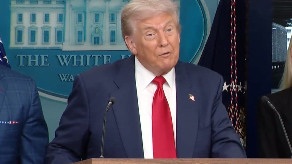 Trump, Ulusal Muhafız Dağıtımını Duyurdu