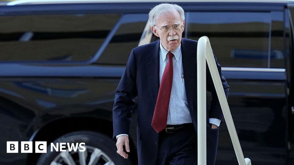 Trump'ın eski danışmanı Bolton, gizli belgeleri paylaşma suçlamasıyla karşı karşıya kaldı