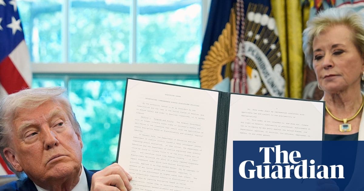 Yargıç, okullarda ve kolejlerde DEI'yi ortadan kaldırmak için iki Trump çabasını engeller | Trump İdaresi