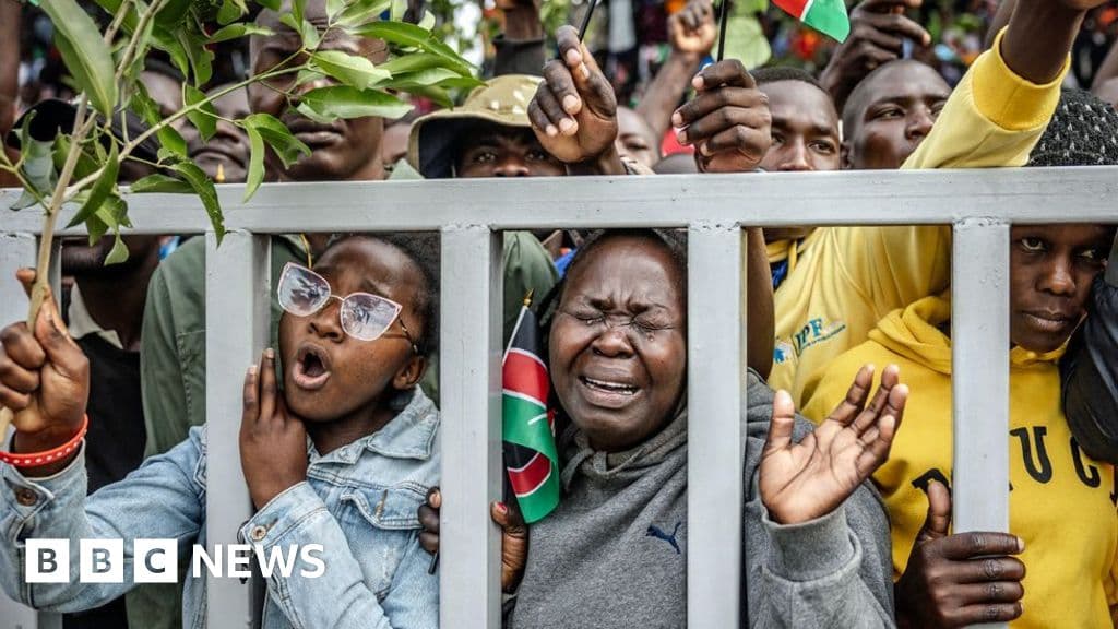 Yas tutanlar eski Başbakan Raila Odinga'ya siyasi merkezinde veda etti
