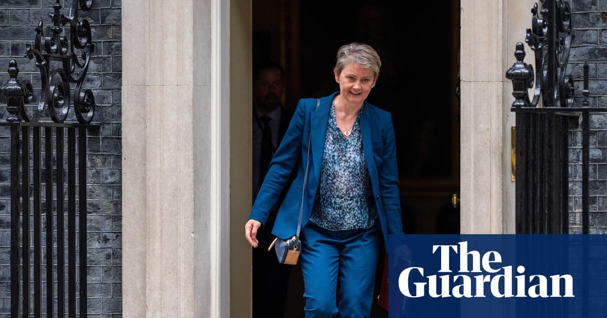 Yvette Cooper, sığınma tepkisini acele ederek Windrush tipi 'skandalı riske atıyor, diyor Amber Rudd | Göç ve İltica